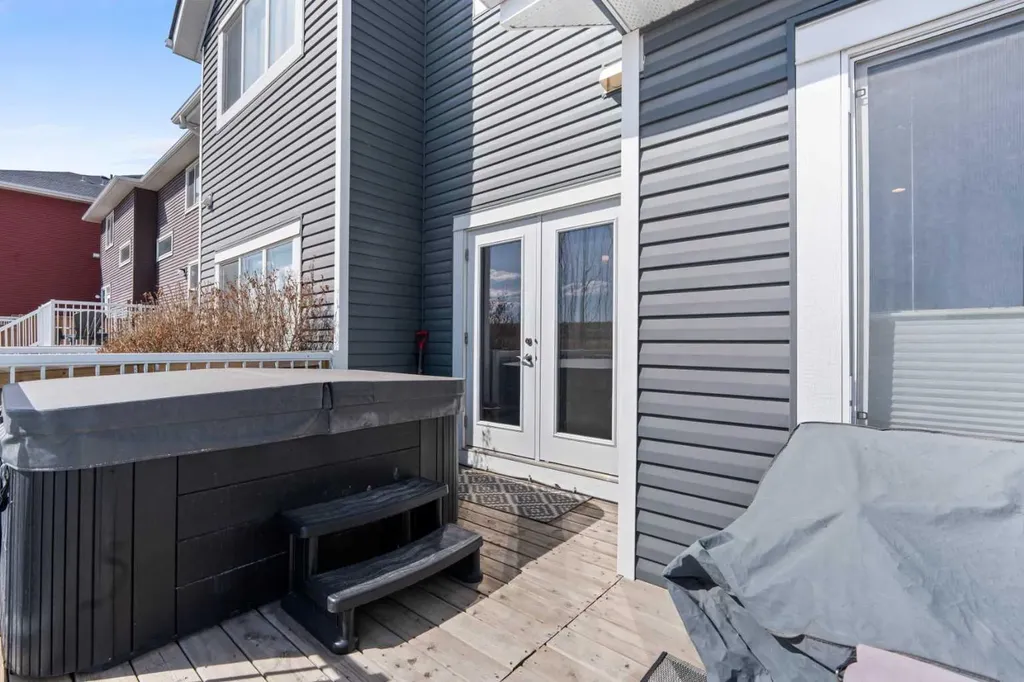 534 River Heights Crescent Cochrane AB T4C 0T8