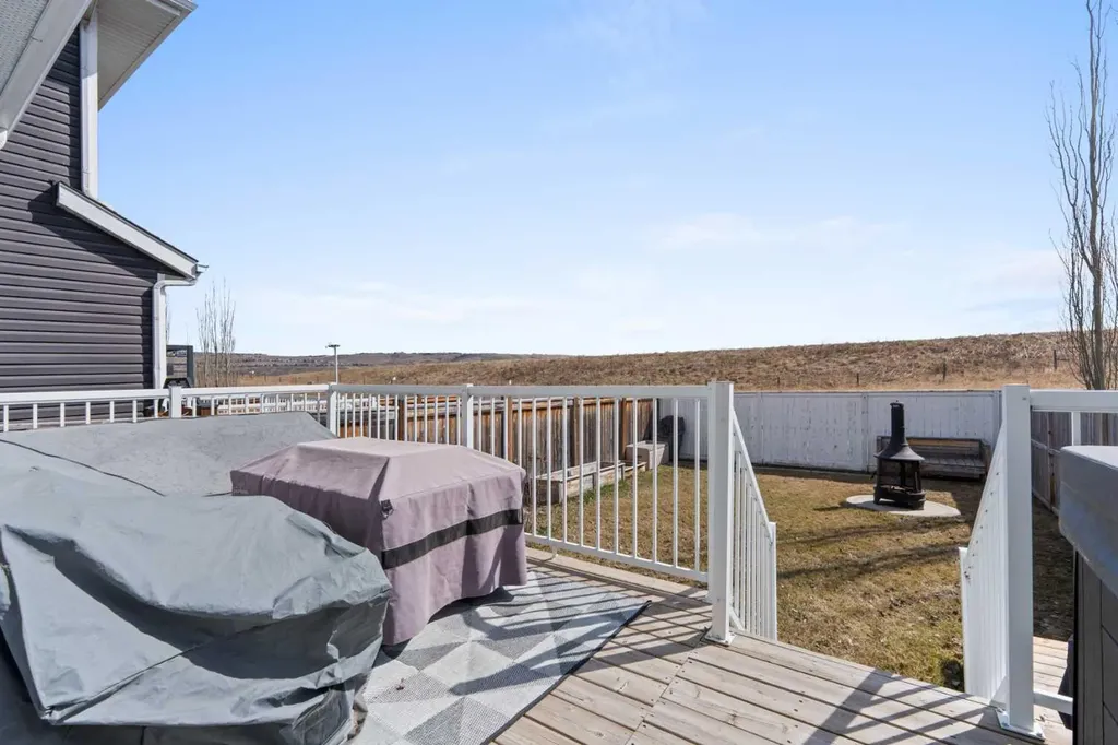534 River Heights Crescent Cochrane AB T4C 0T8