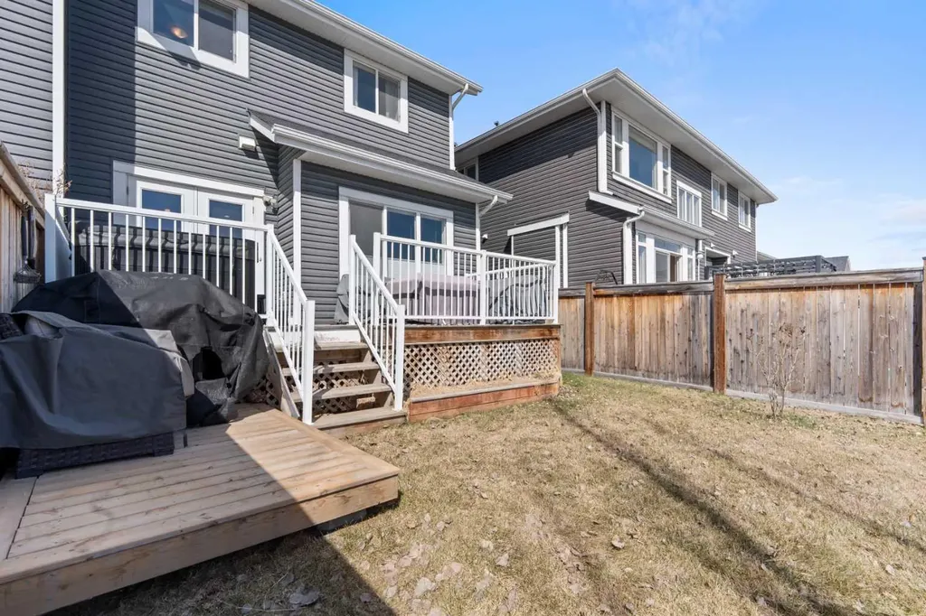 534 River Heights Crescent Cochrane AB T4C 0T8