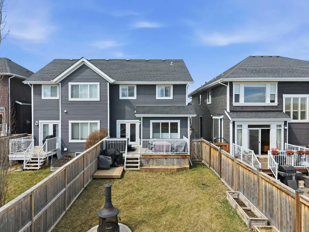 534 River Heights Crescent Cochrane AB T4C 0T8