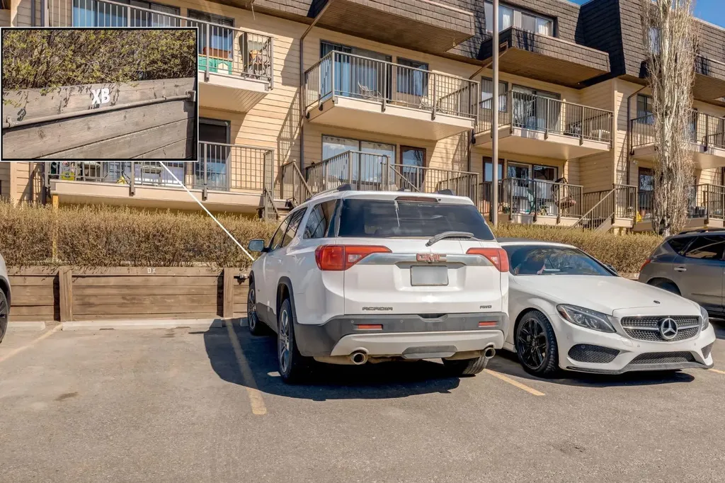 3519 49 Street NW Calgary AB T3A 2C7