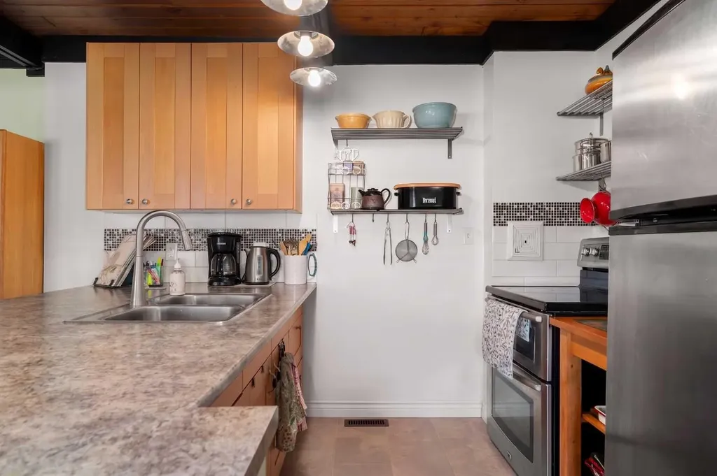 11010 Bonaventure Drive SE Calgary AB T2J3A8