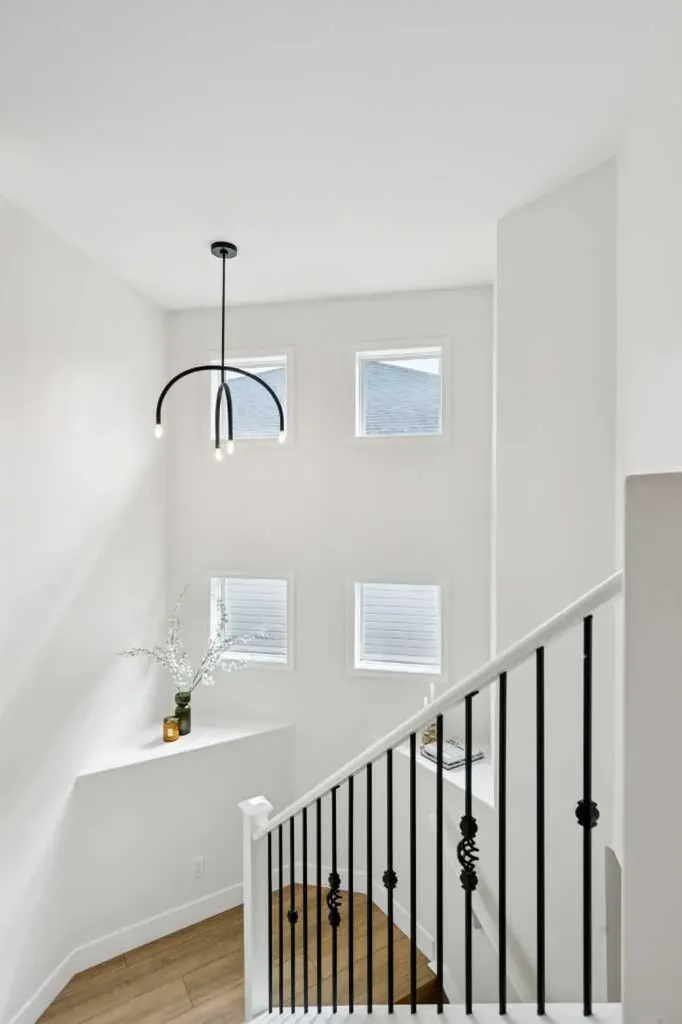 15 Valley Stream Manor NW Calgary AB T3B5V9