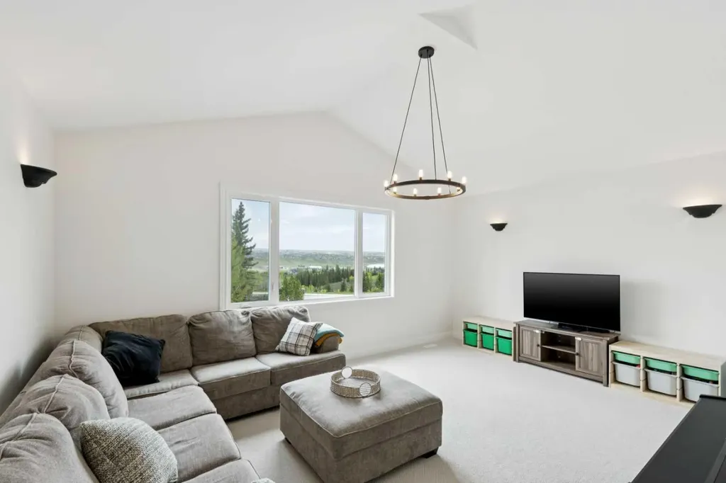 15 Valley Stream Manor NW Calgary AB T3B5V9