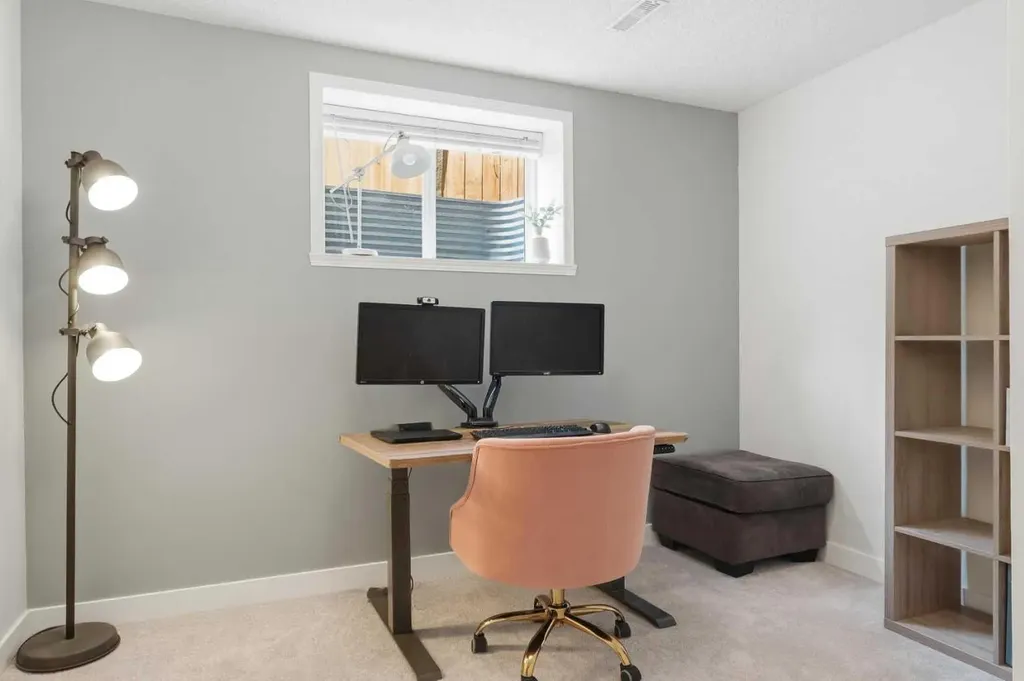 15 Valley Stream Manor NW Calgary AB T3B5V9