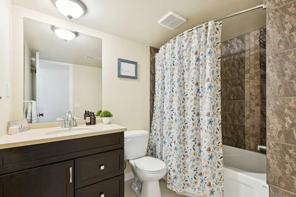 15 Valley Stream Manor NW Calgary AB T3B5V9