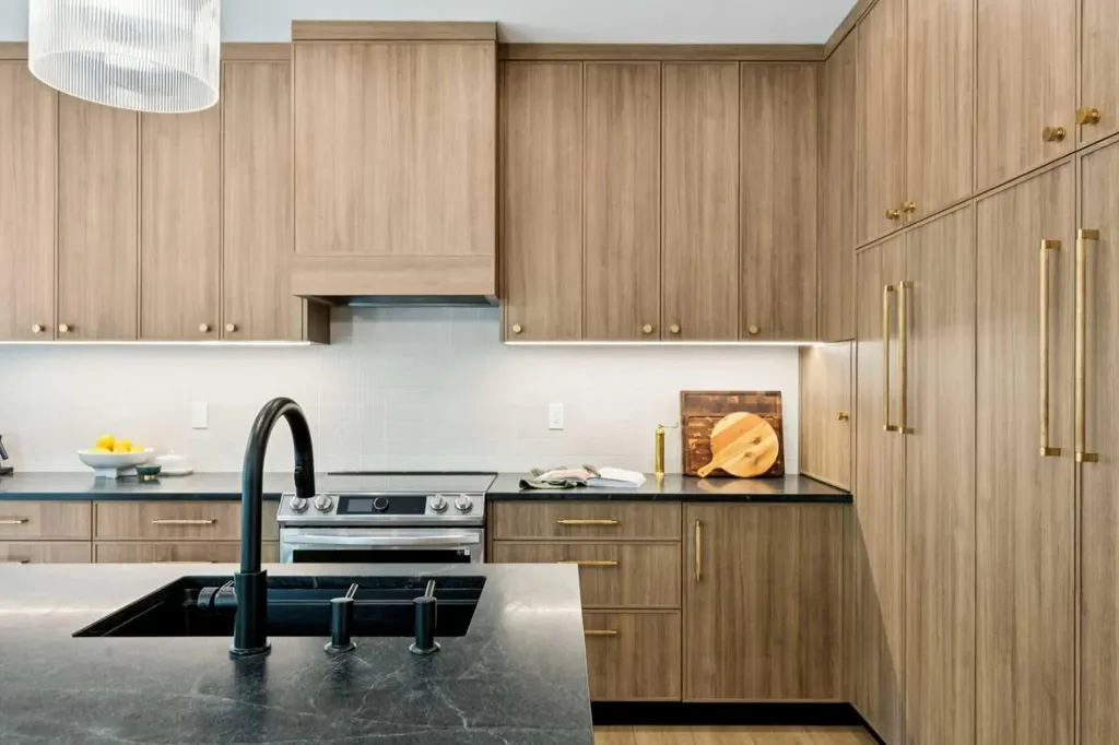 15 Valley Stream Manor NW Calgary AB T3B5V9