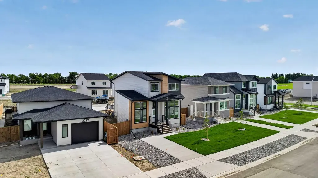 2533 16 Avenue Coaldale AB T1M 0G7