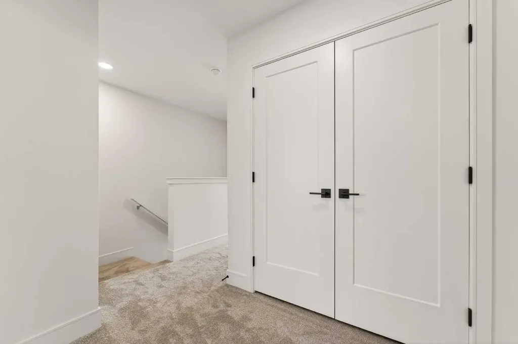 2533 16 Avenue Coaldale AB T1M 0G7
