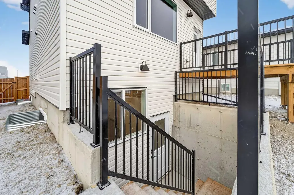 2533 16 Avenue Coaldale AB T1M 0G7