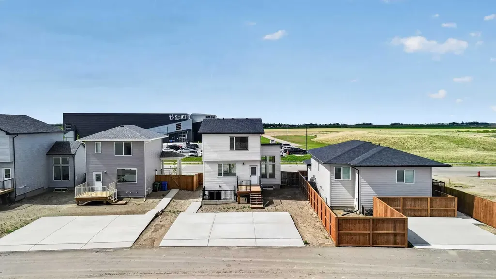 2533 16 Avenue Coaldale AB T1M 0G7