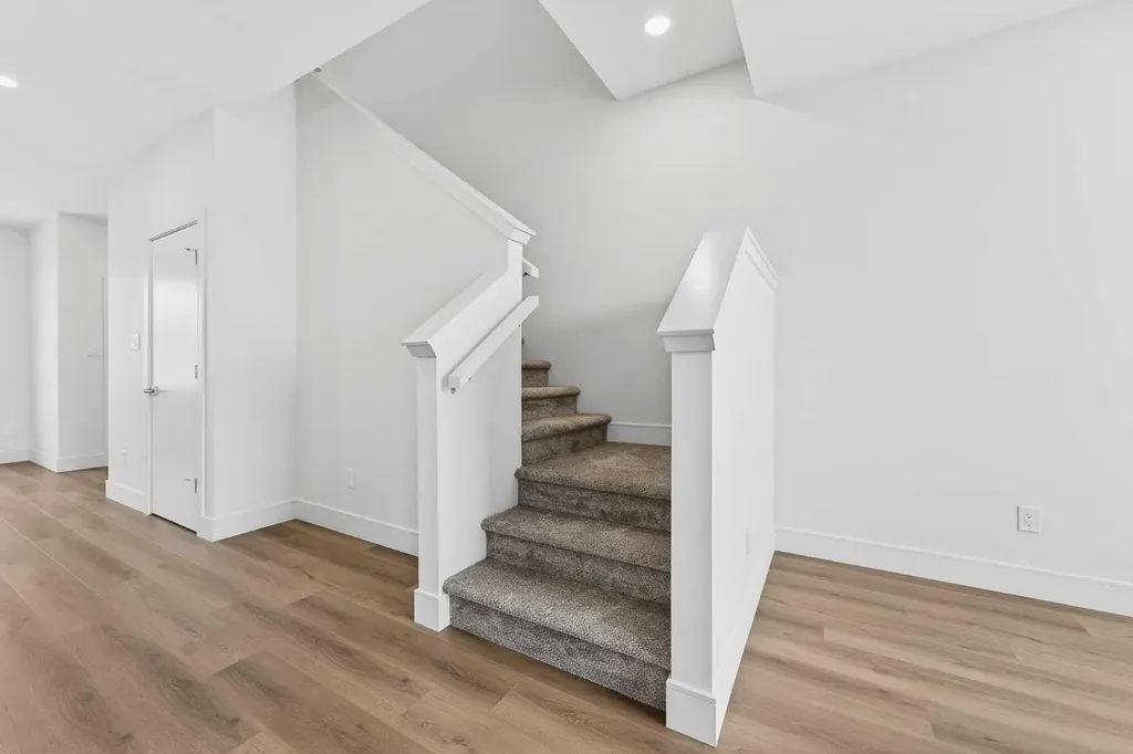2537 16 Avenue Coaldale AB T1M 0G7