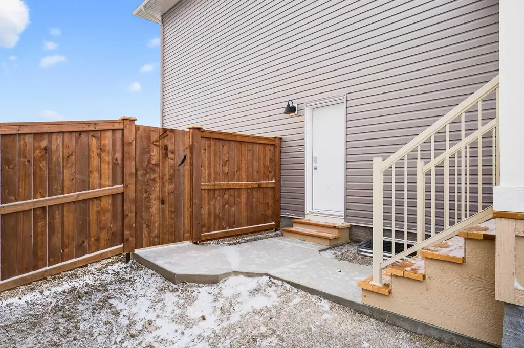 2537 16 Avenue Coaldale AB T1M 0G7