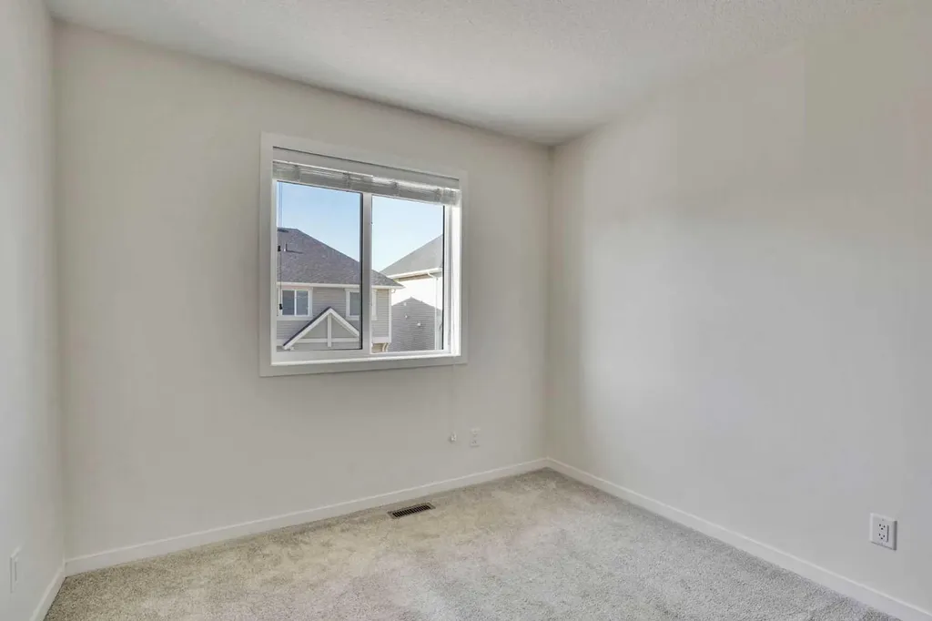229 South Point Park SW Airdrie AB T4B 5G8