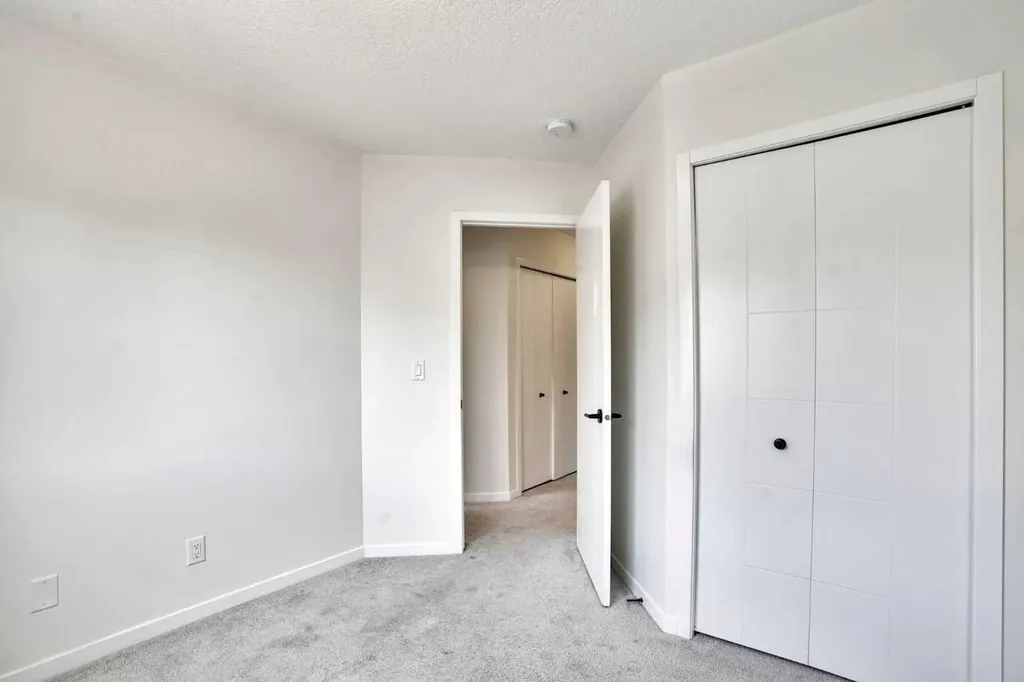 229 South Point Park SW Airdrie AB T4B 5G8