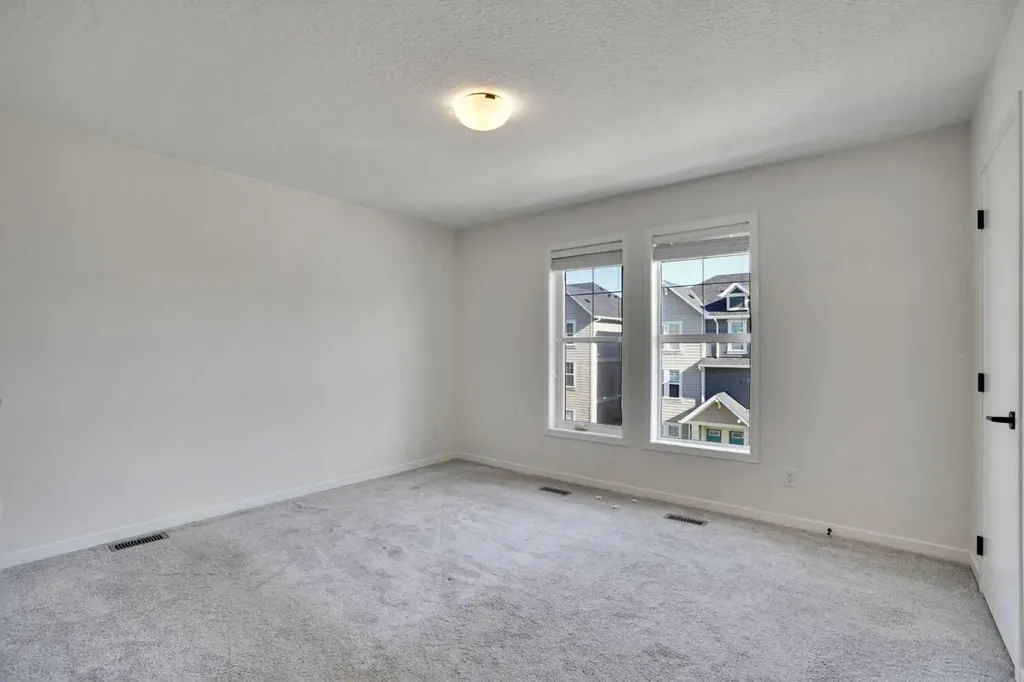 229 South Point Park SW Airdrie AB T4B 5G8