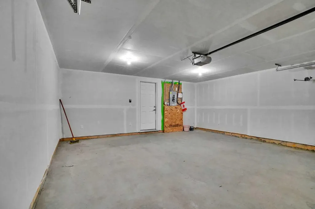 229 South Point Park SW Airdrie AB T4B 5G8
