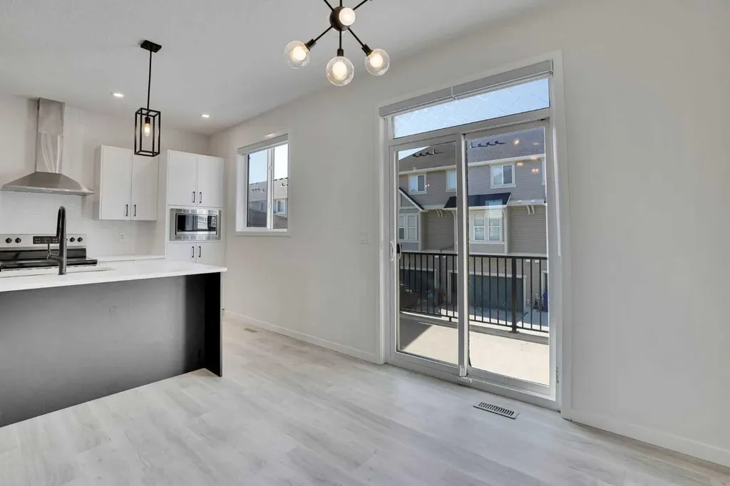 229 South Point Park SW Airdrie AB T4B 5G8