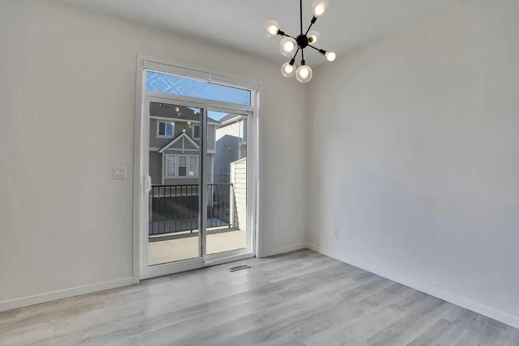 229 South Point Park SW Airdrie AB T4B 5G8
