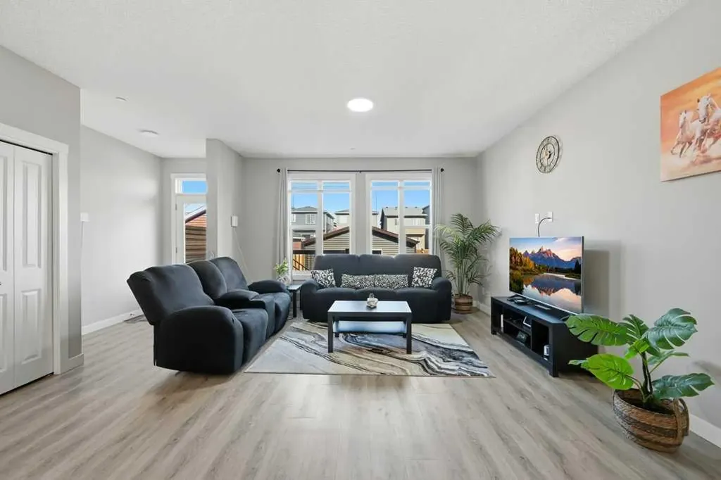 75 Howse Crescent NE Calgary AB T3P 1L4