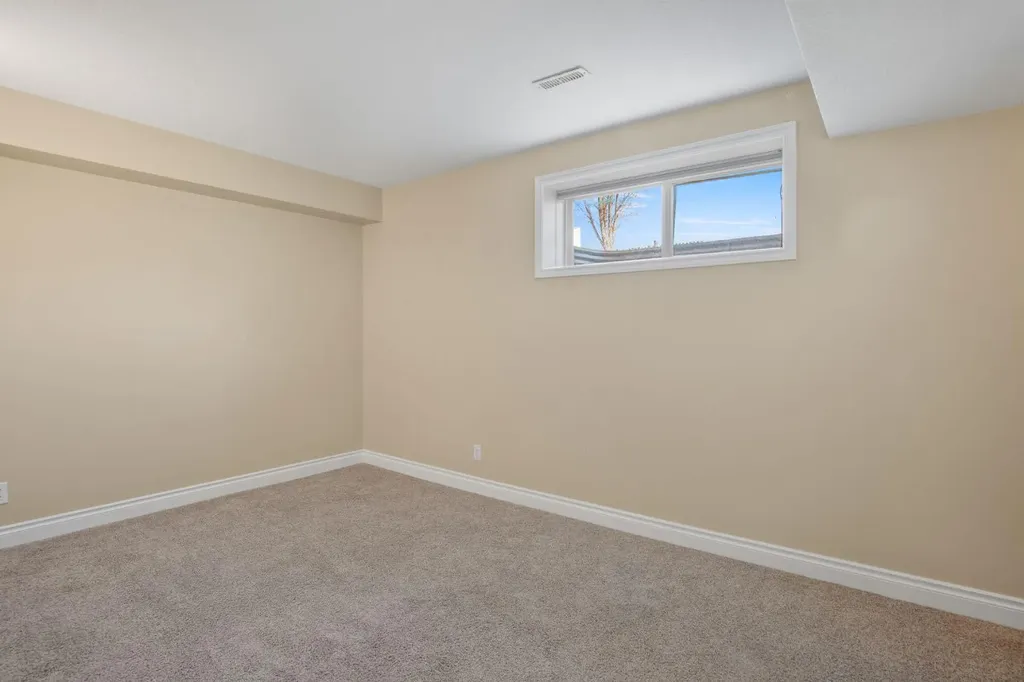 74 Jack Crescent Red Deer AB T4P 0B1