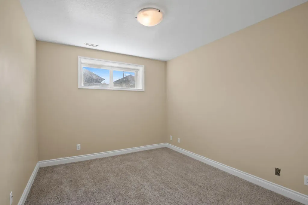74 Jack Crescent Red Deer AB T4P 0B1
