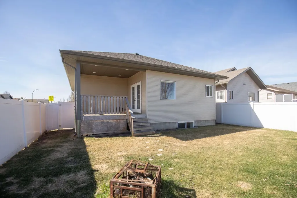 74 Jack Crescent Red Deer AB T4P 0B1