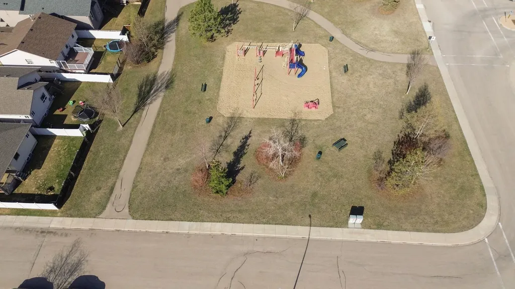 74 Jack Crescent Red Deer AB T4P 0B1