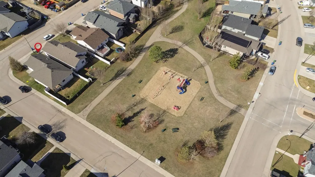 74 Jack Crescent Red Deer AB T4P 0B1