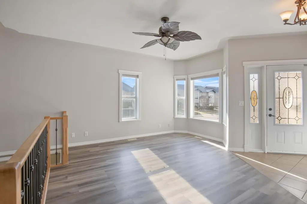 74 Jack Crescent Red Deer AB T4P 0B1