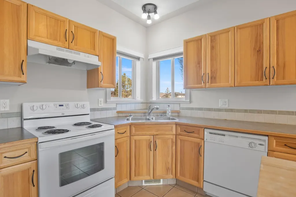 74 Jack Crescent Red Deer AB T4P 0B1