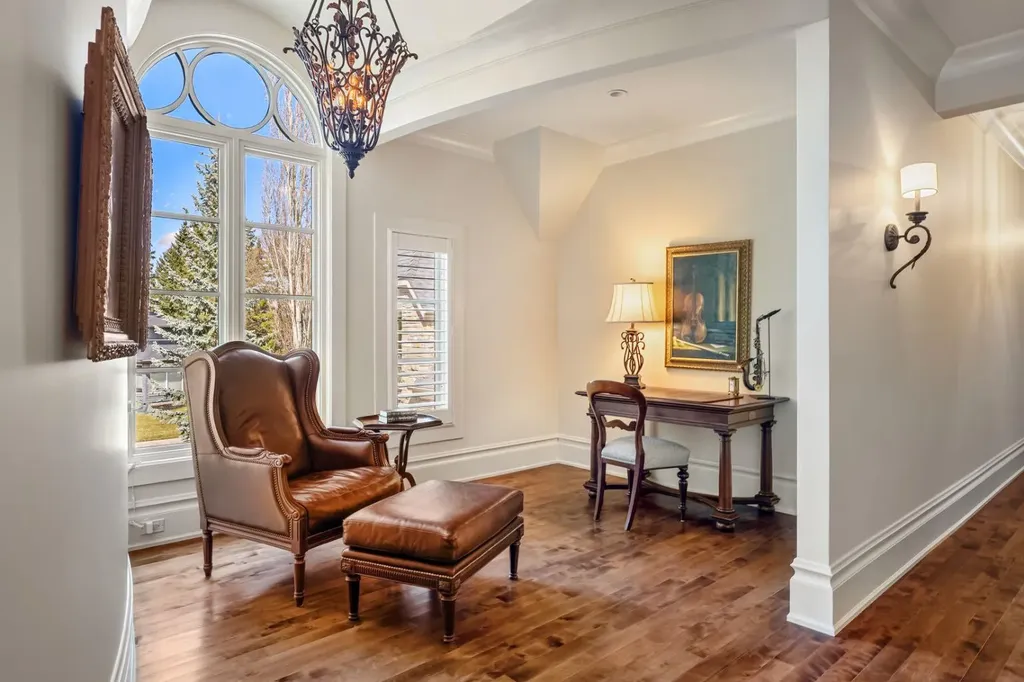 12231 Lake Louise Way SE Calgary AB T2J 2M2