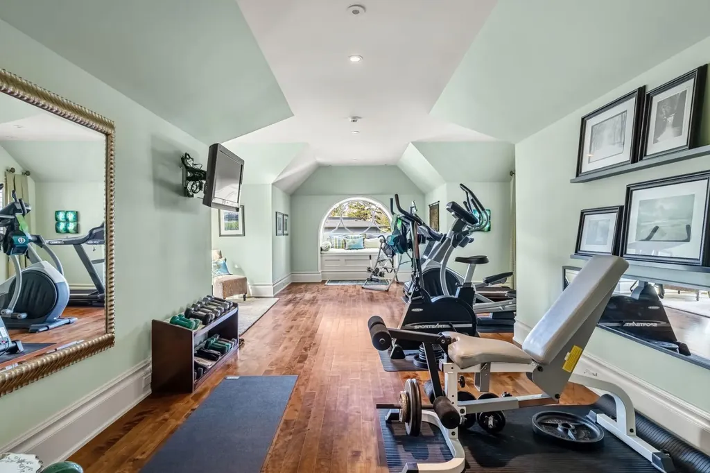 12231 Lake Louise Way SE Calgary AB T2J 2M2