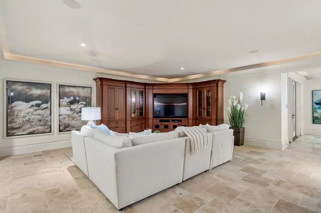 12231 Lake Louise Way SE Calgary AB T2J 2M2