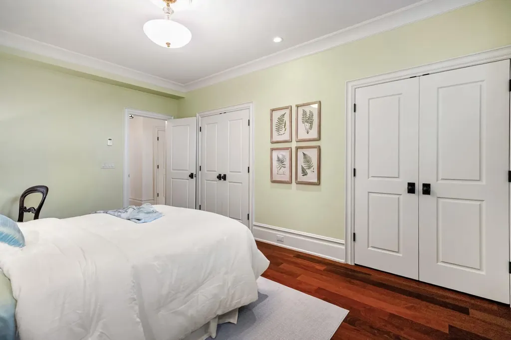 12231 Lake Louise Way SE Calgary AB T2J 2M2