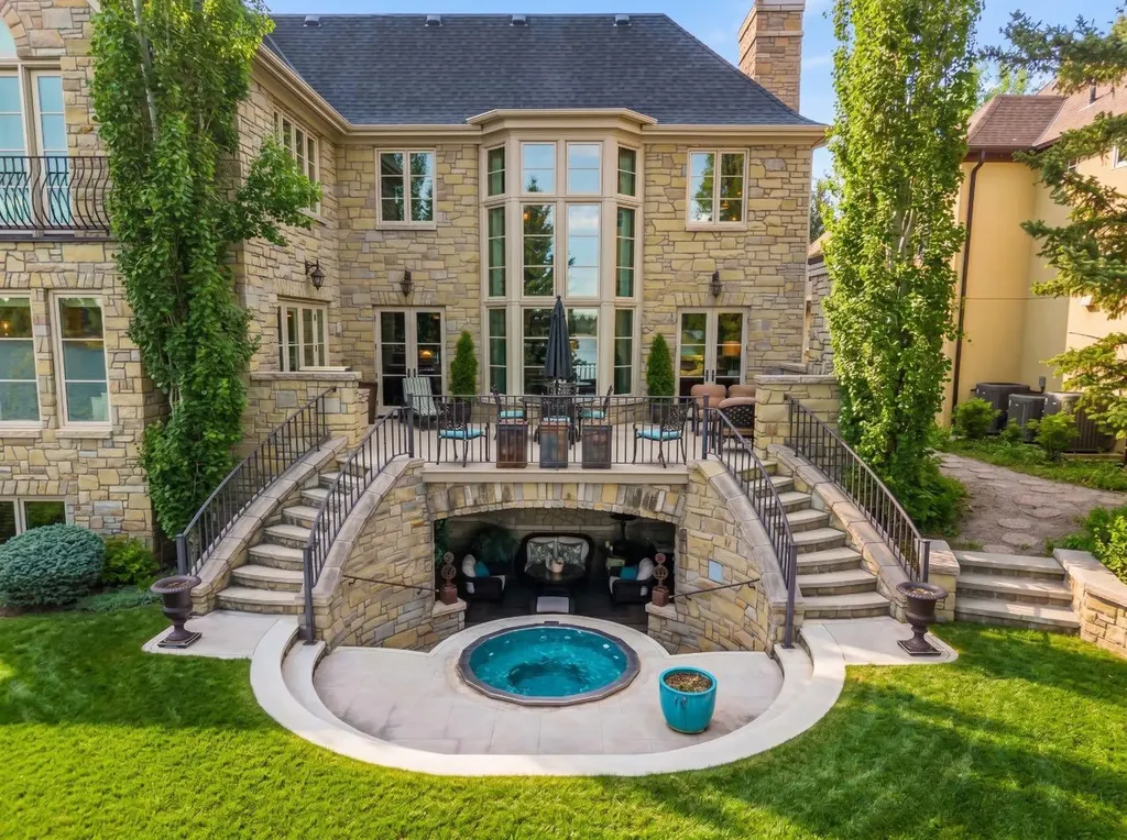 12231 Lake Louise Way SE Calgary AB T2J 2M2