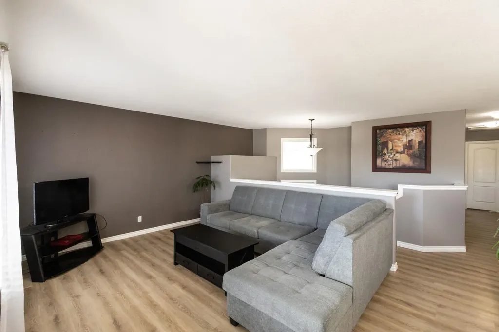52 Heron Court Penhold AB T0M 1R0