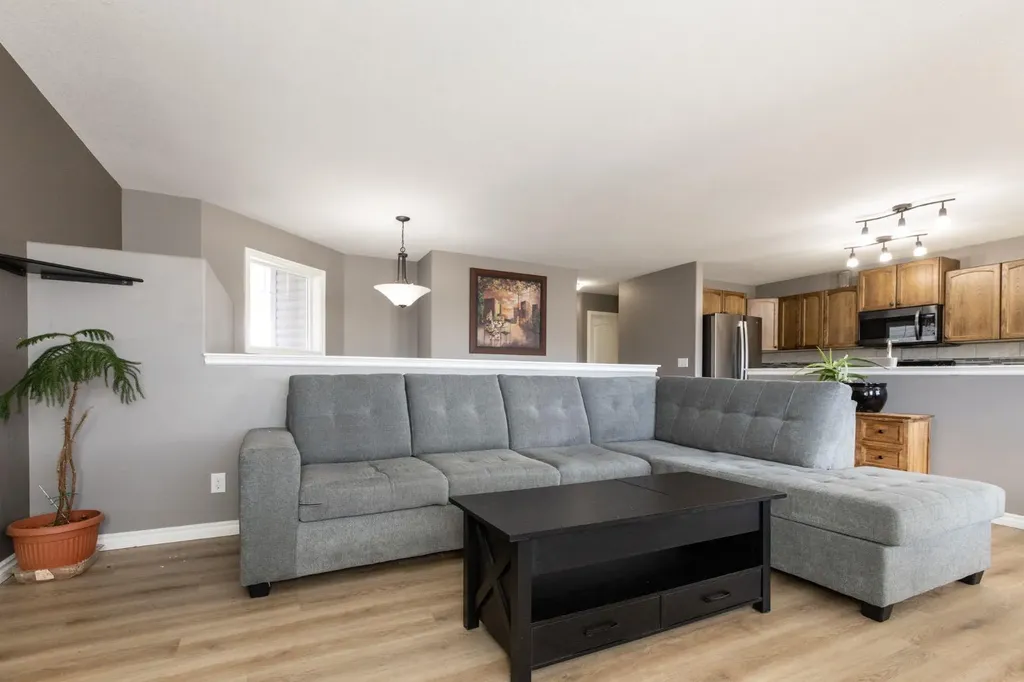 52 Heron Court Penhold AB T0M 1R0