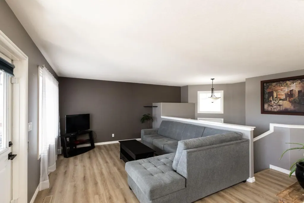 52 Heron Court Penhold AB T0M 1R0