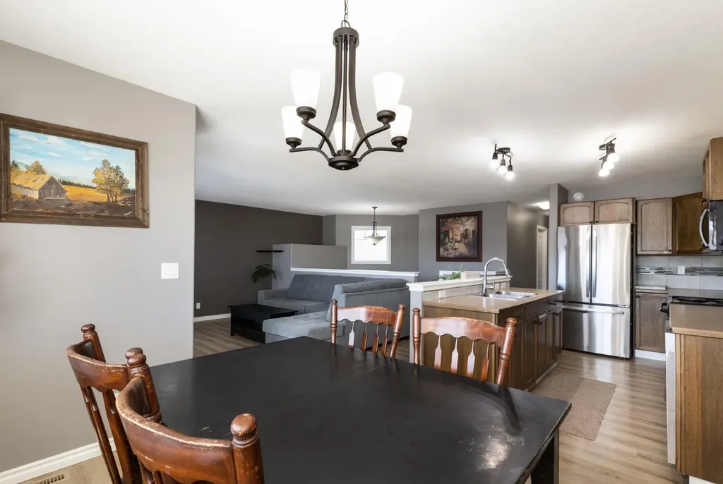 52 Heron Court Penhold AB T0M 1R0