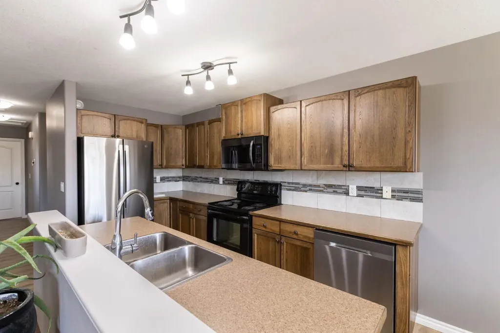 52 Heron Court Penhold AB T0M 1R0