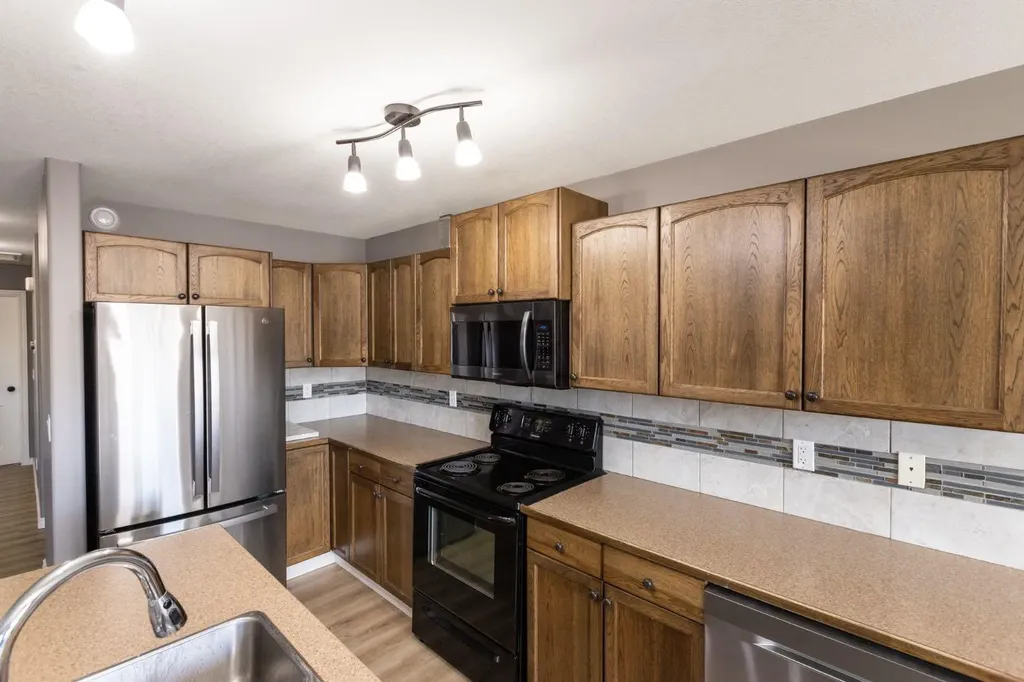 52 Heron Court Penhold AB T0M 1R0