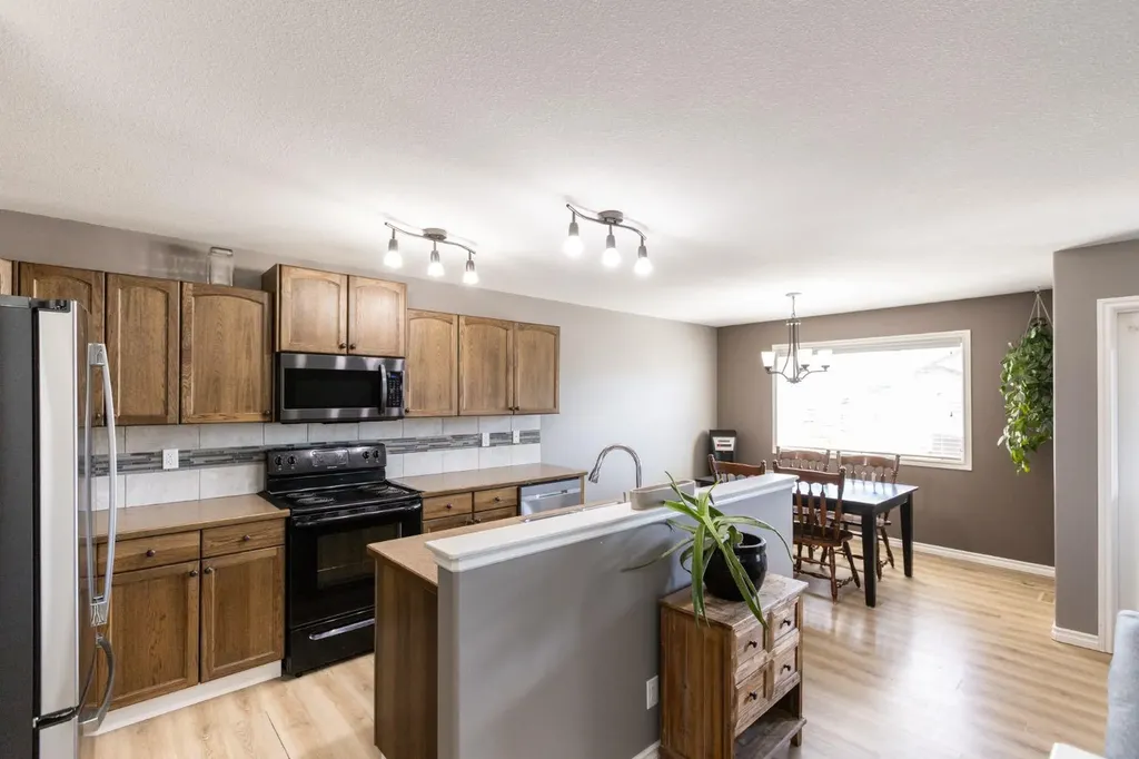 52 Heron Court Penhold AB T0M 1R0