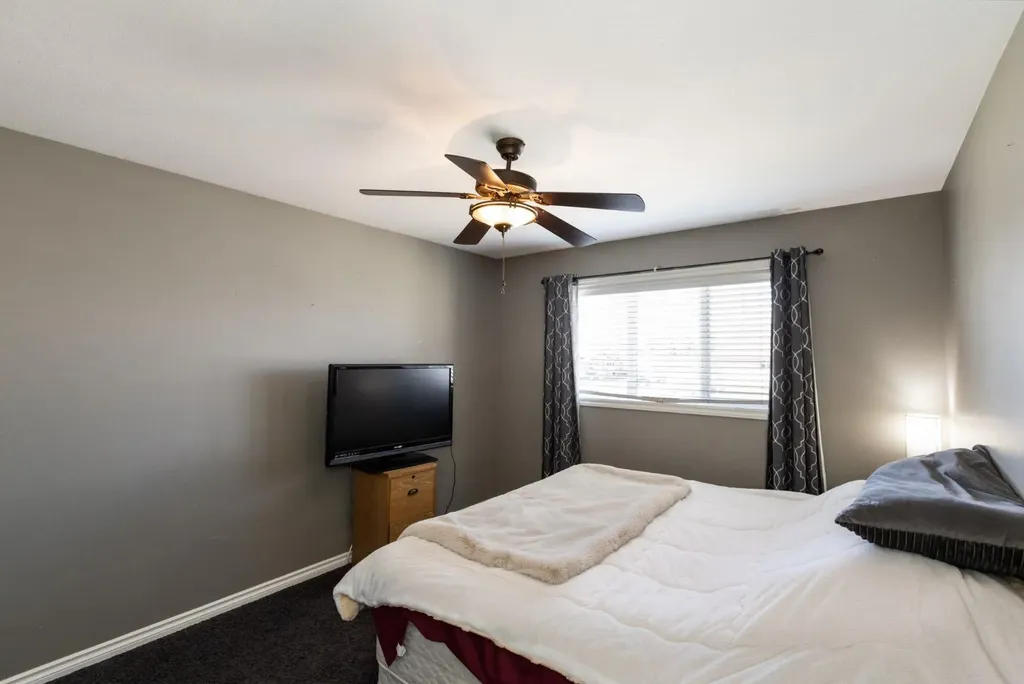 52 Heron Court Penhold AB T0M 1R0