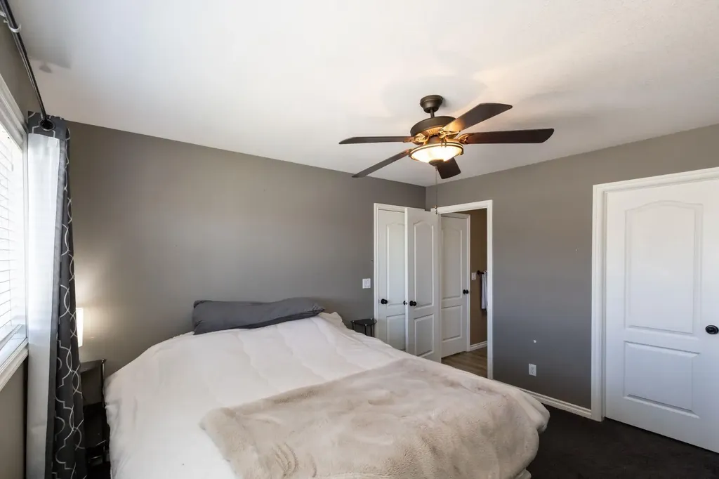 52 Heron Court Penhold AB T0M 1R0