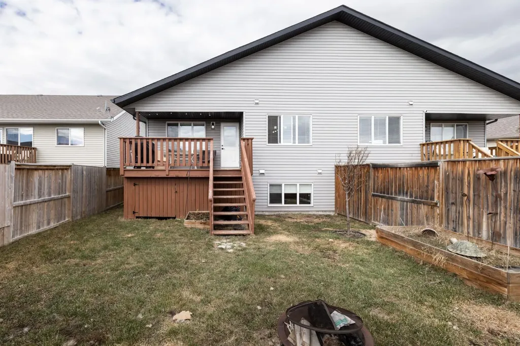 52 Heron Court Penhold AB T0M 1R0