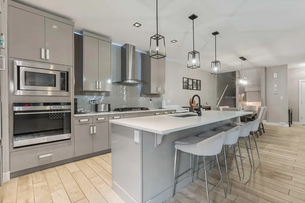 1544 Coalbanks Boulevard W Lethbridge AB T1J 5H7