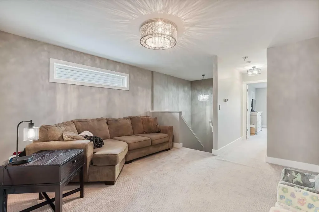 1544 Coalbanks Boulevard W Lethbridge AB T1J 5H7