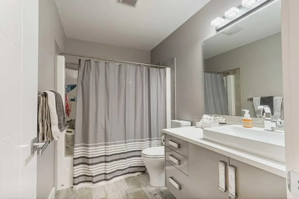 1544 Coalbanks Boulevard W Lethbridge AB T1J 5H7