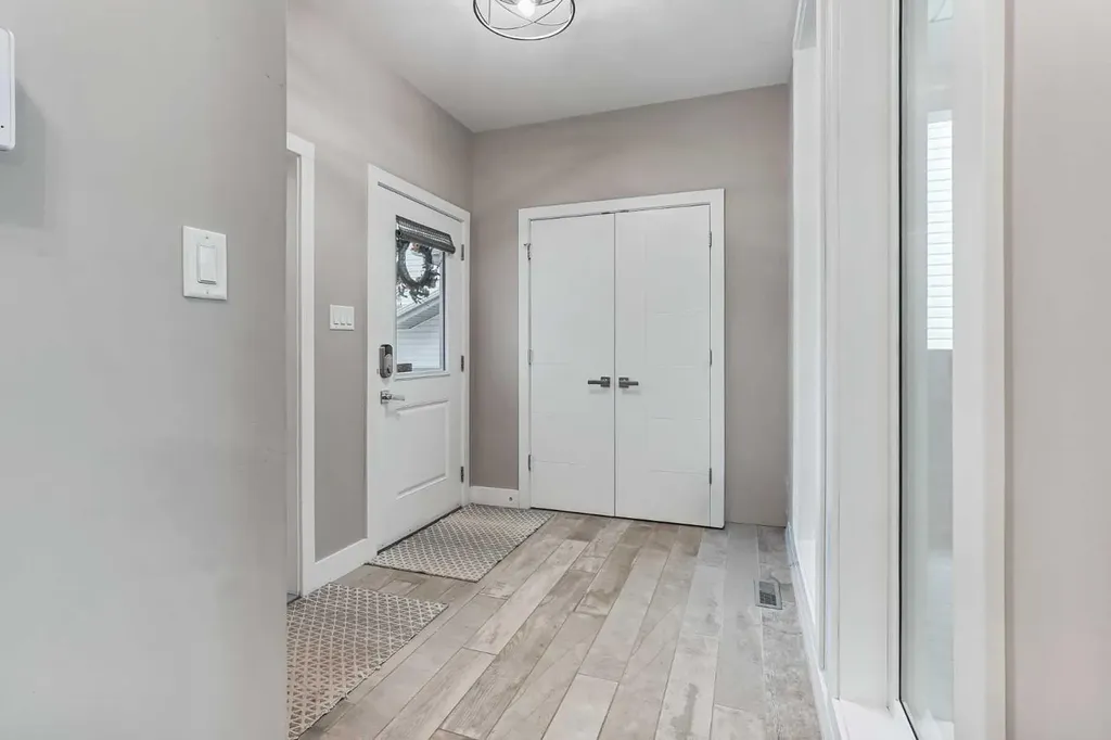 1544 Coalbanks Boulevard W Lethbridge AB T1J 5H7